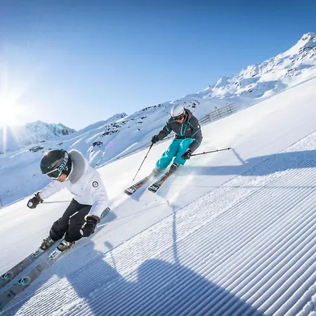 Hauts De La Vanoise - Location: Pour Deux Personnes Au Dernier Etage En Plein Centre Mae-9111