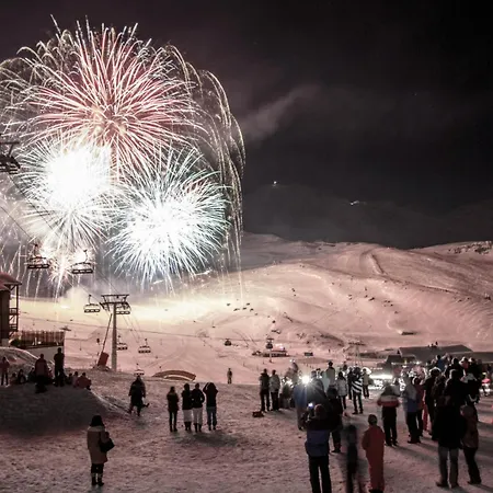 Hauts De La Vanoise - Location: Pour Deux Personnes Au Dernier Etage En Plein Centre Mae-9111 Apartamento Val Thorens