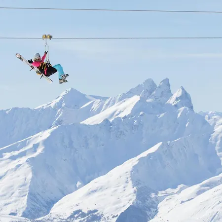 Hauts De La Vanoise - Location: Pour Deux Personnes Au Dernier Etage En Plein Centre Mae-9111 Apartamento Val Thorens