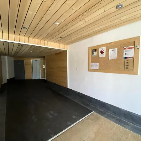 Hauts De La Vanoise - Location: Pour Deux Personnes Au Dernier Etage En Plein Centre Mae-9111